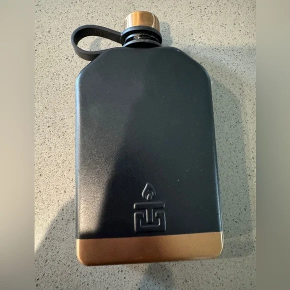 Black and Gold Flask TemperCraft Stainless Steel - Picture 1 of 2